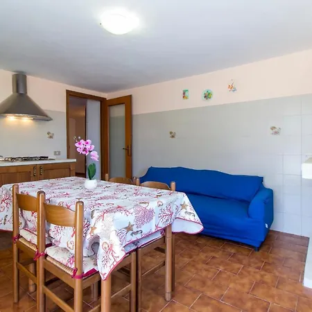 In Con Ampio Giardino Esterno Holiday home