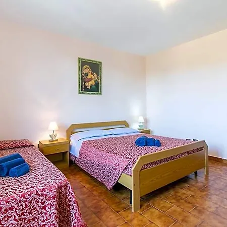 Casa vacanze In Con Ampio Giardino Esterno *